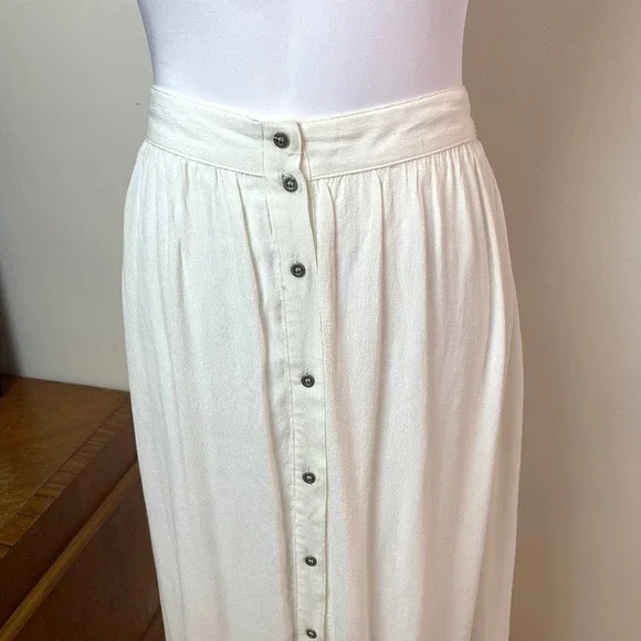 New! ASTR The Label High Waist Button Maxi A-Line Skirt Crochet White Size M - Picture 3 of 11